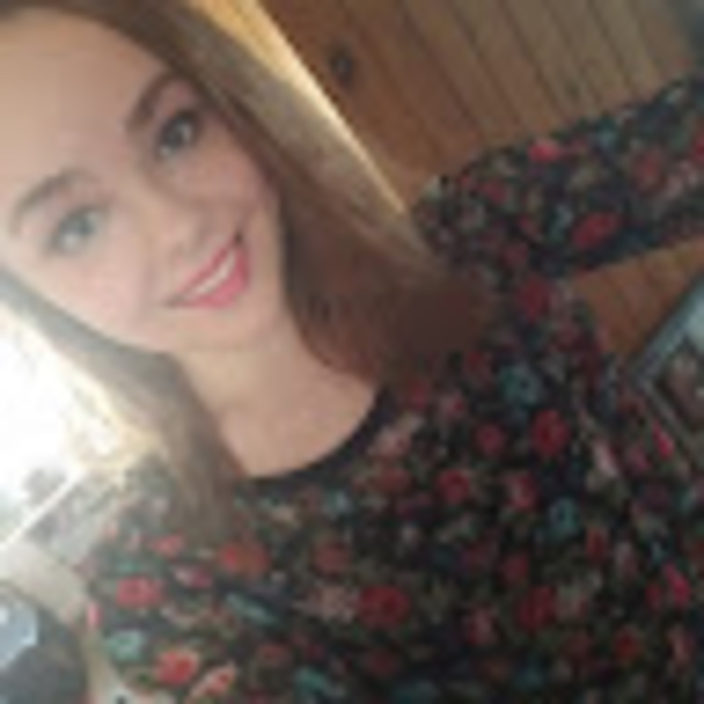 Meet your Posher, Chloe